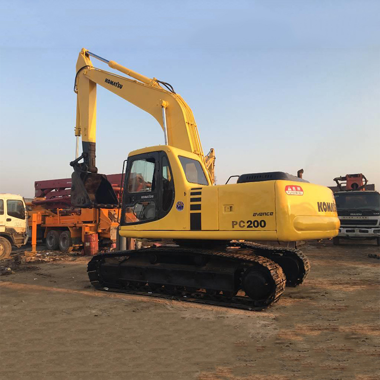 Used KOMATSU PC130